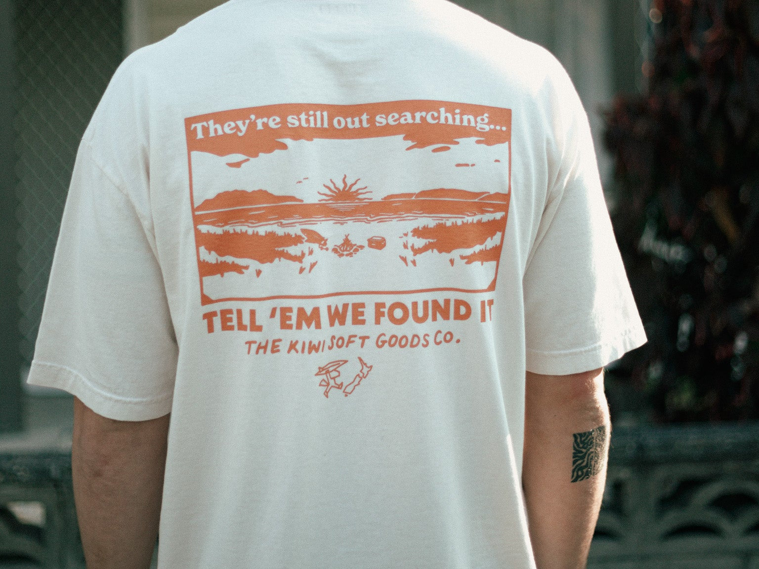 THE SEARCH T - SHIRT - Shaggy