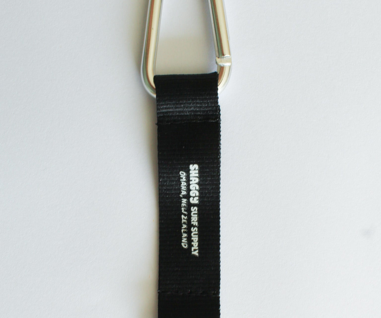 BLACK CARABINER - Shaggy