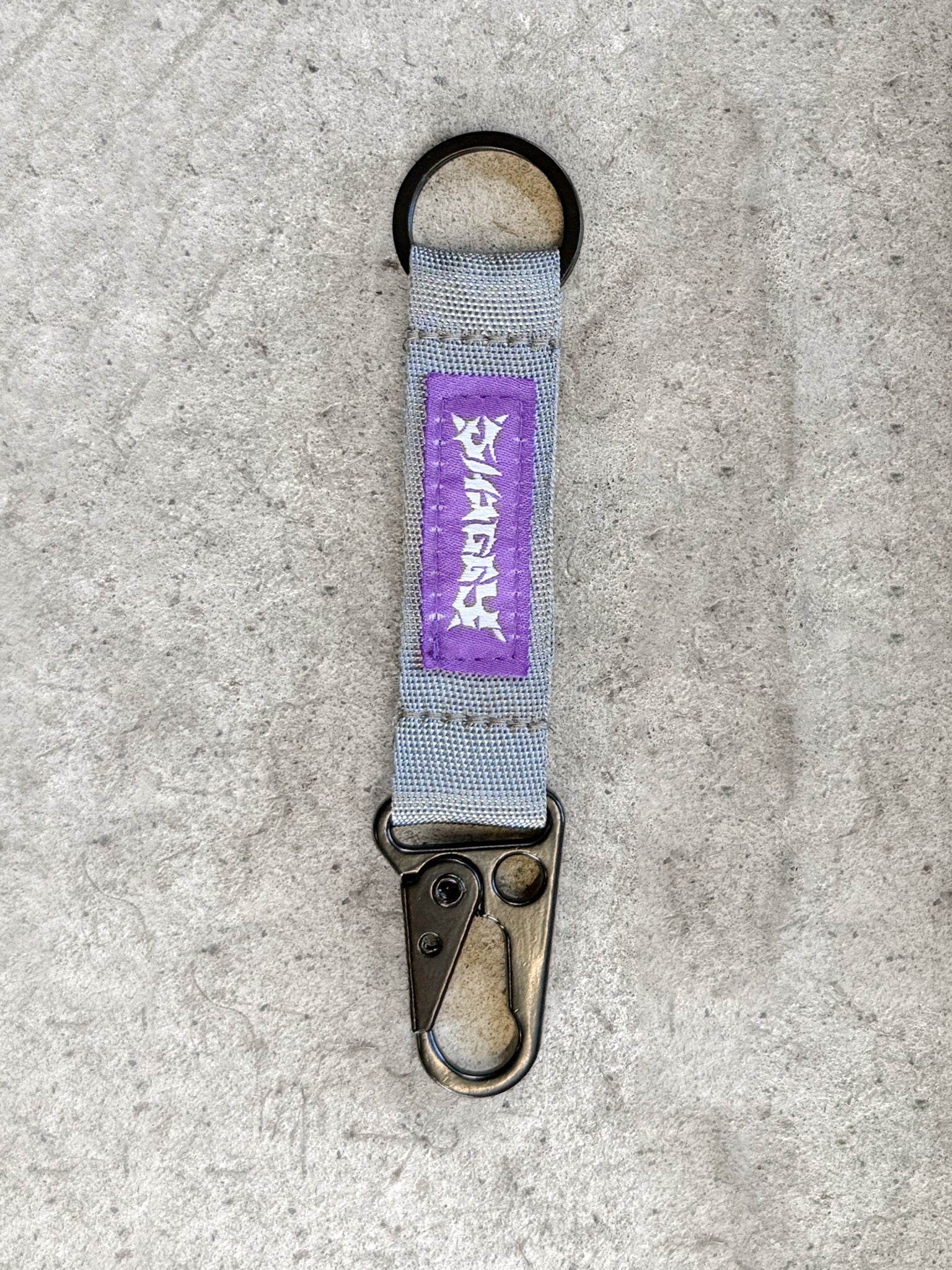 CARABINER - Shaggy