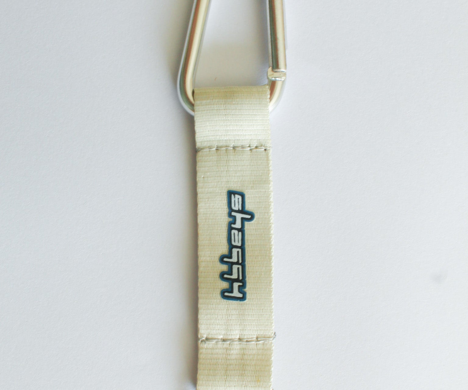 CREAM CARABINER - Shaggy