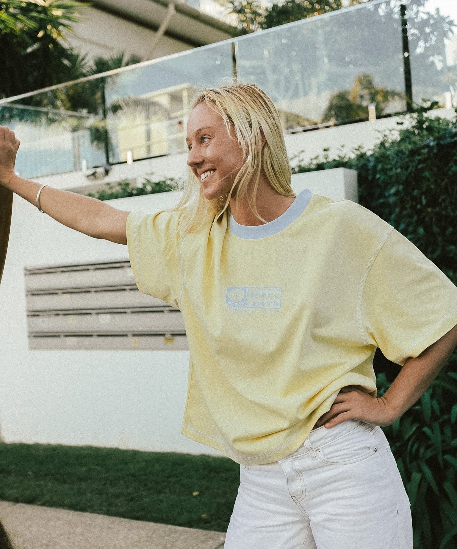 HAPPY DAYS WOMENS TEE - Shaggy