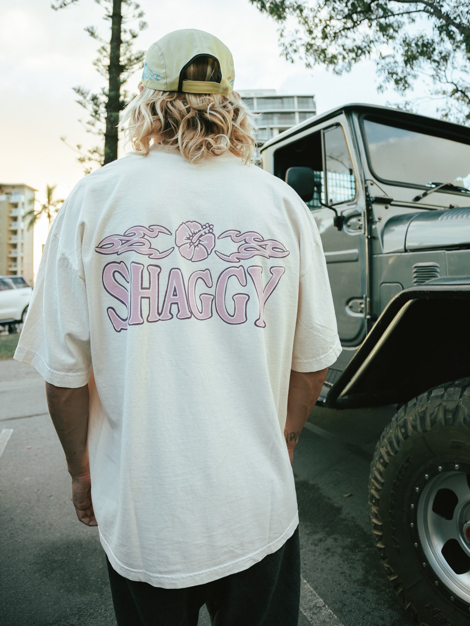 HIBISCUS T-SHIRT - Shaggy