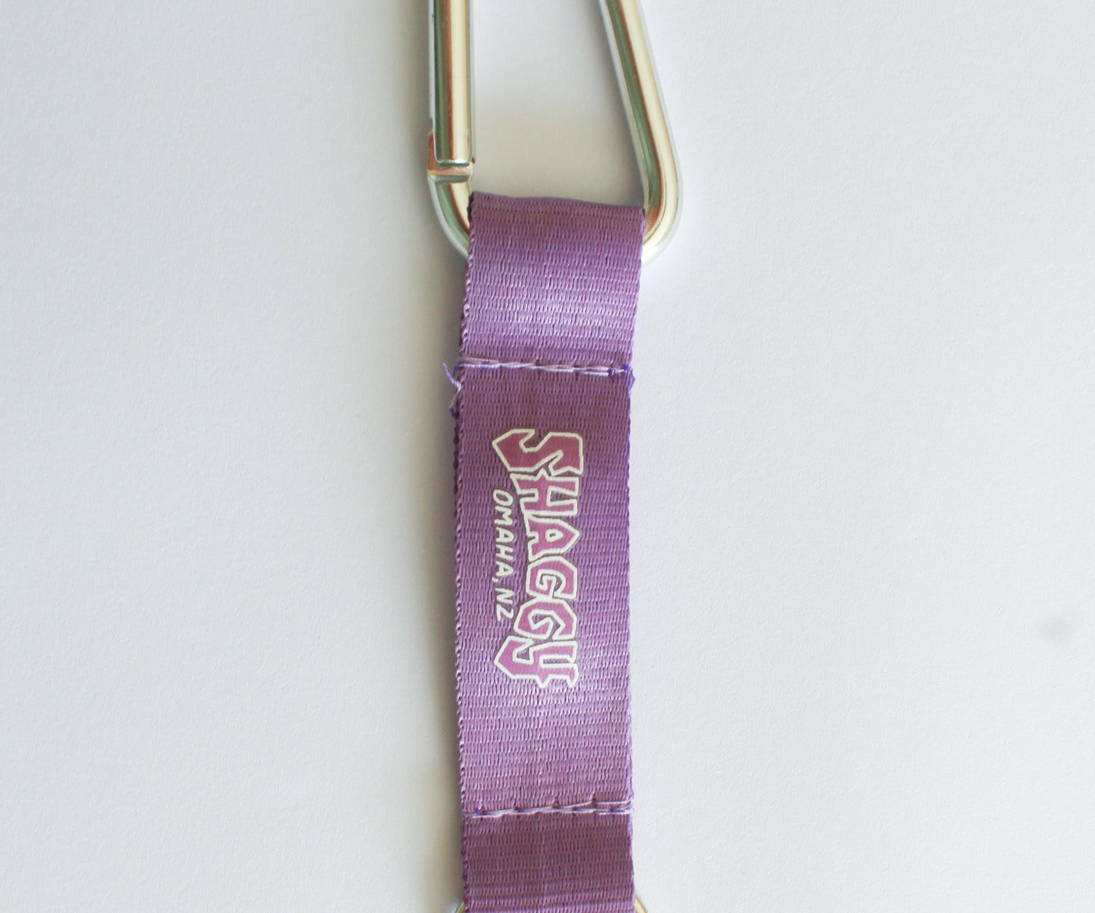 PURPLE CARABINER - Shaggy