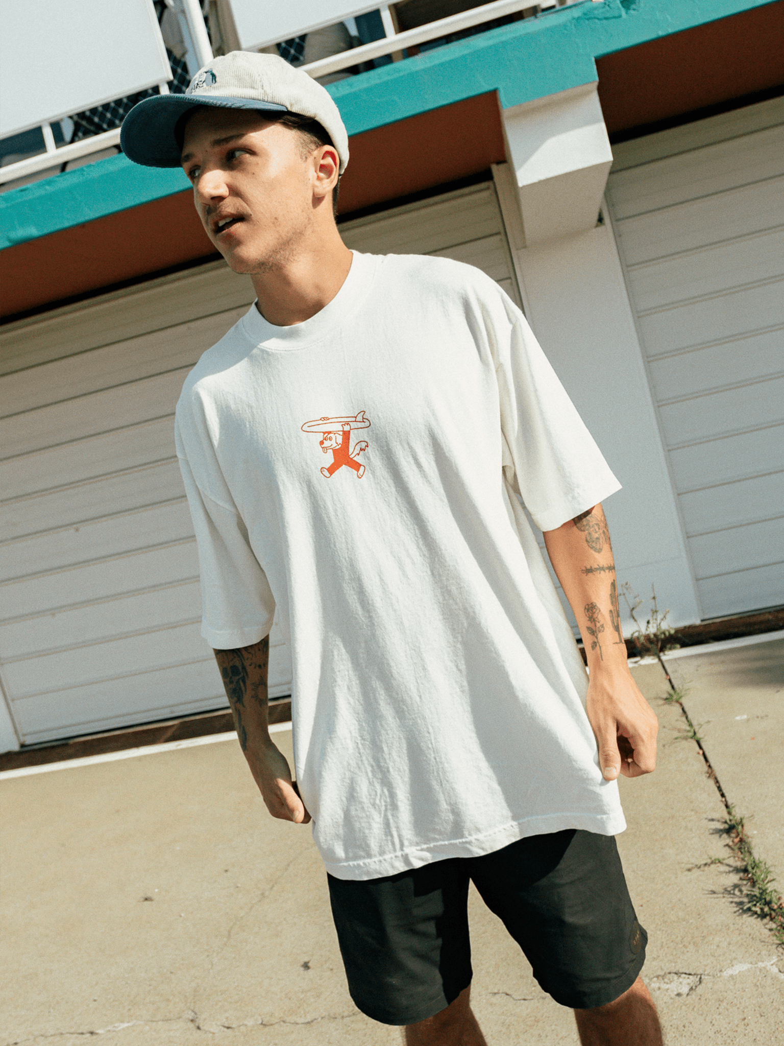 SURF SHOP T - SHIRT - Shaggy
