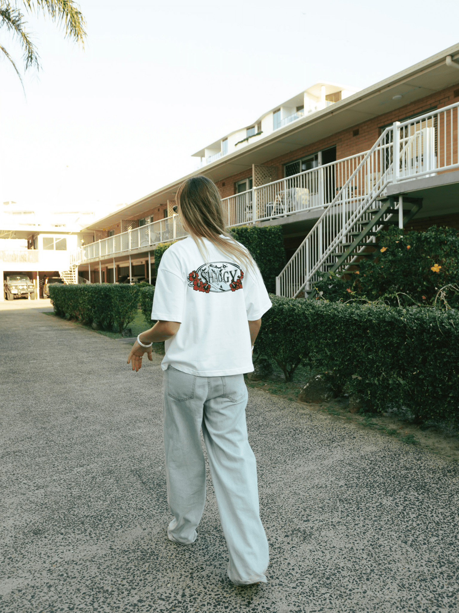 SWELL WOMENS TEE - Shaggy