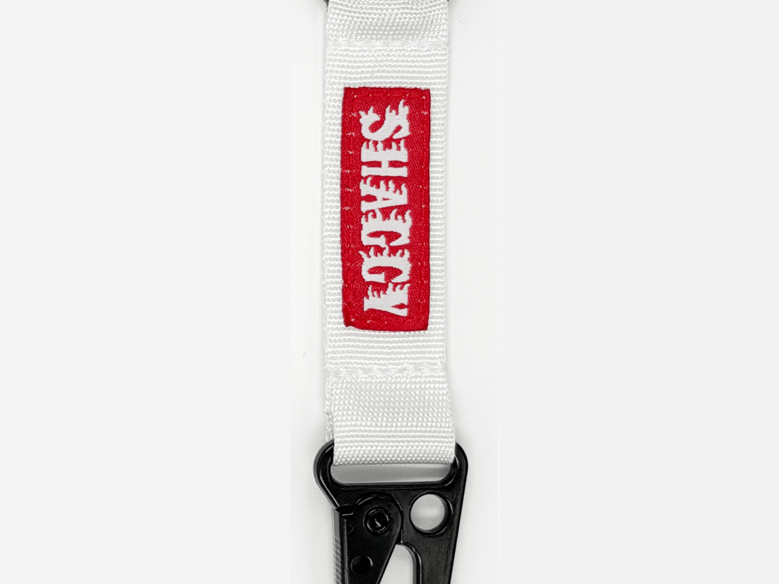 WHITE CARABINER - Shaggy